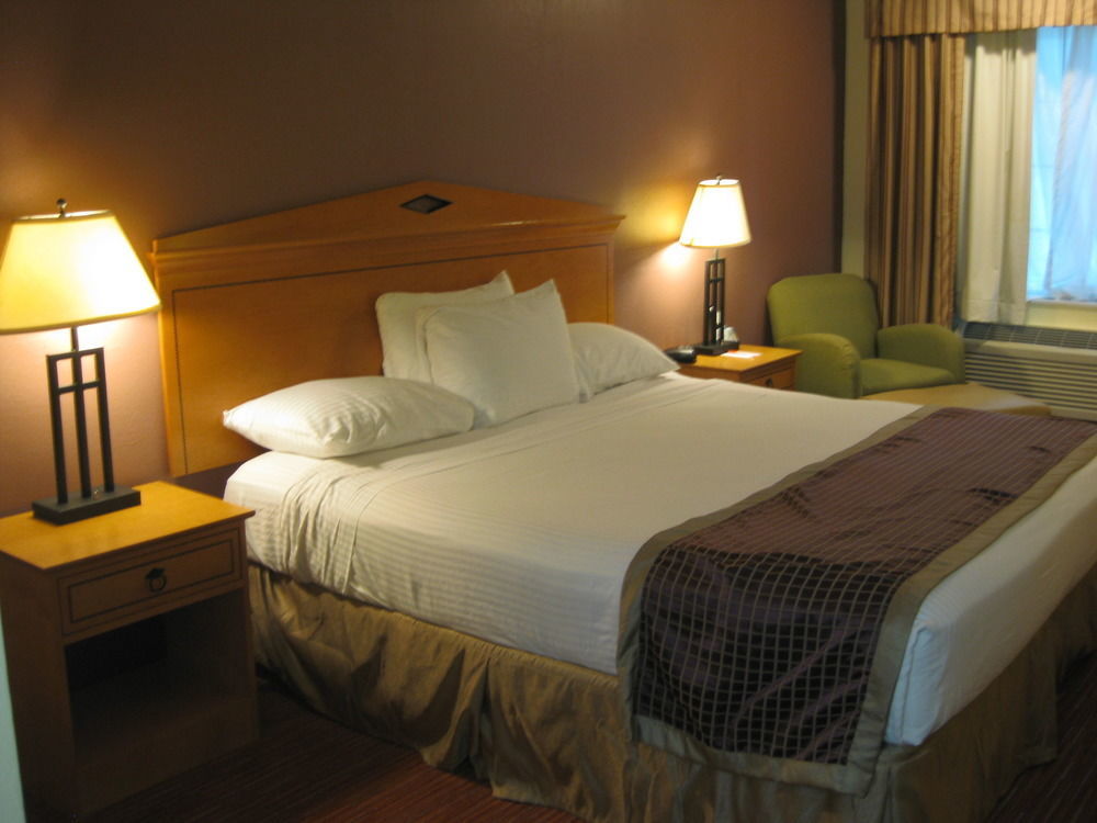 Surestay Hotel By Best Western Маннінґ Екстер'єр фото
